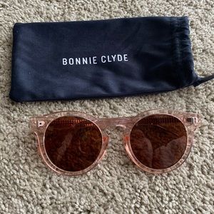 NWOT Bonnie Clyde Sunglasses